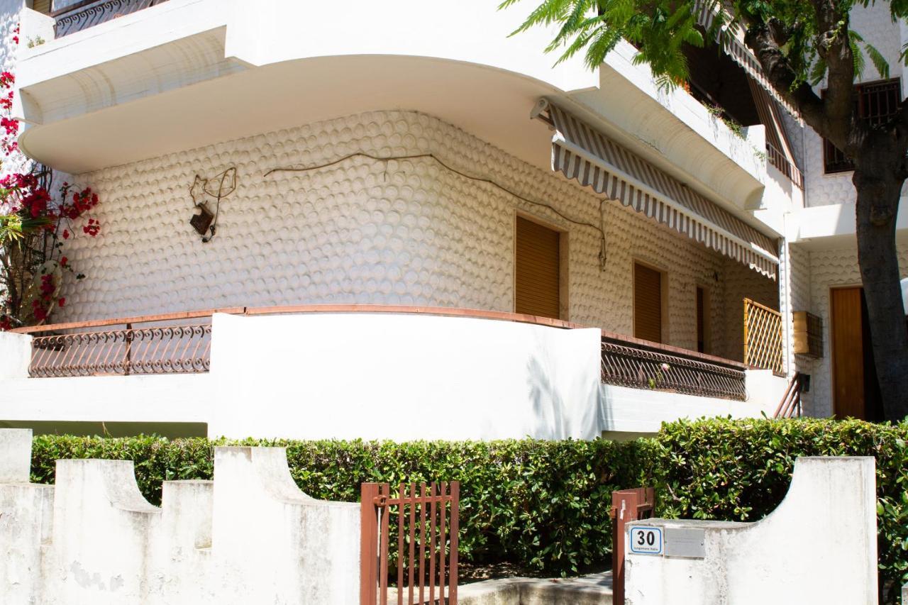Grande Appartamento Sul Lungomare A Villa Rosa Alba Adriatica Exterior foto